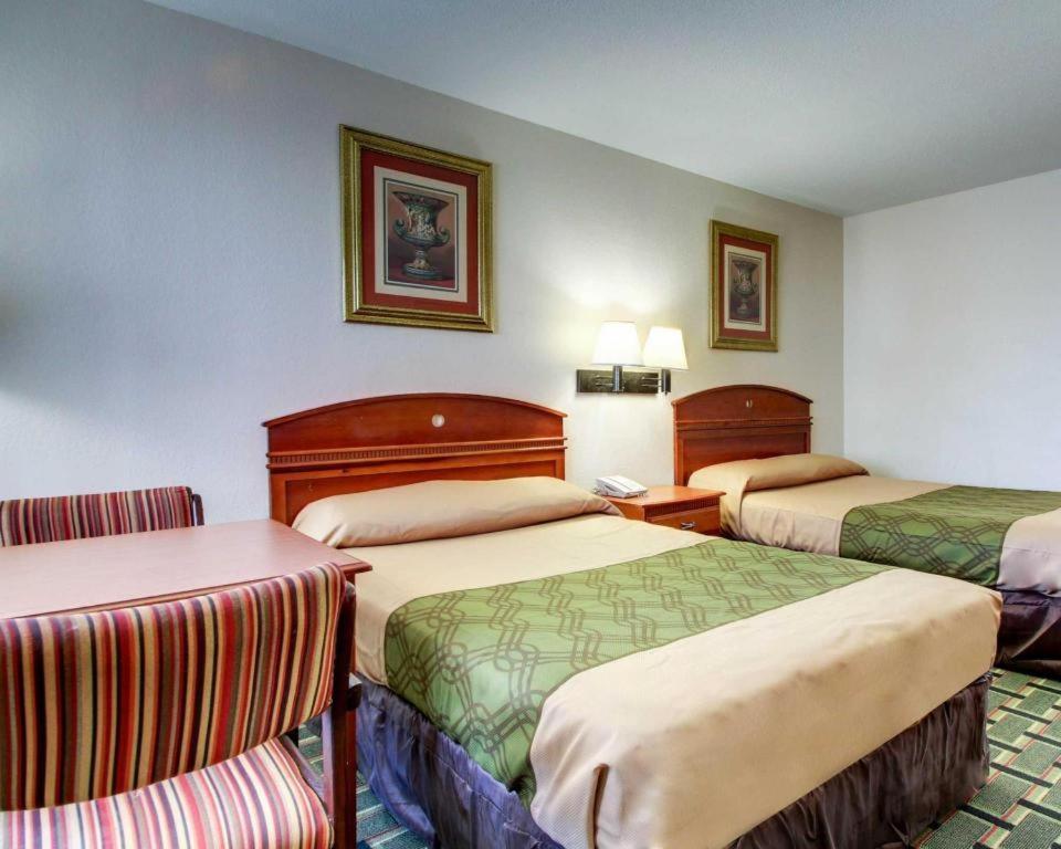 Econo Lodge Мерідіан Екстер'єр фото