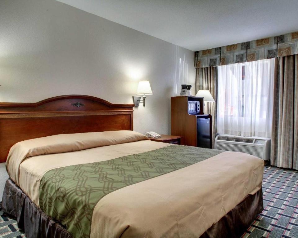 Econo Lodge Мерідіан Екстер'єр фото